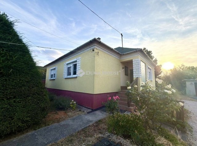 Eladó családi ház, Bodajkon 60.5 M Ft, 2 szobás