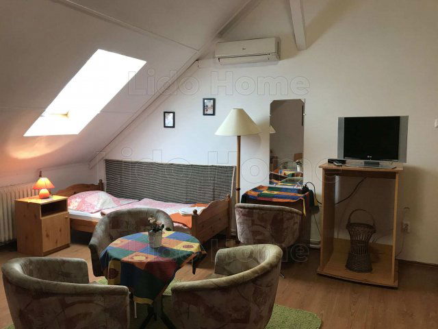 Kiadó téglalakás, albérlet, Siófokon 250 E Ft / hó, 3 szobás