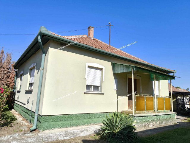 Eladó családi ház, Tiszasülyön 11.99 M Ft, 2 szobás