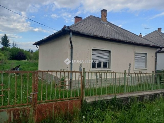 Eladó családi ház, Miskolcon 28 M Ft, 3 szobás