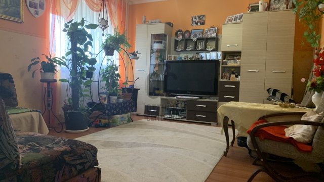 Eladó ikerház, Debrecenben 75 M Ft, 6 szobás