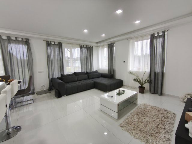 Eladó családi ház, Nyíregyházán 139 M Ft, 4+1 szobás