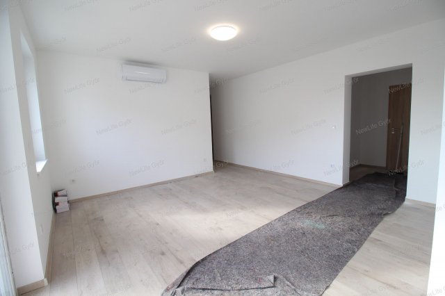 Eladó családi ház, Győrladaméren 119.9 M Ft, 4 szobás