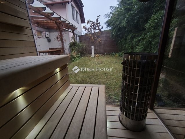 Eladó téglalakás, Gödöllőn 119.9 M Ft, 3 szobás