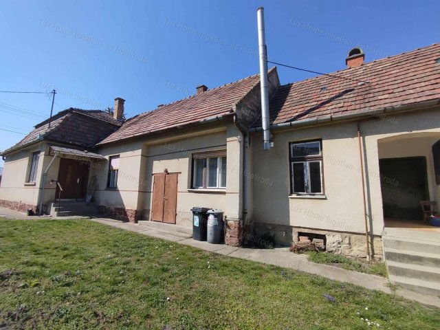 Eladó családi ház, Császáron 42.5 M Ft, 4 szobás