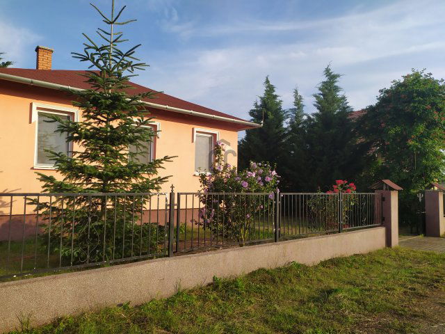 Eladó családi ház, Tiszaörsön 19.8 M Ft, 2 szobás