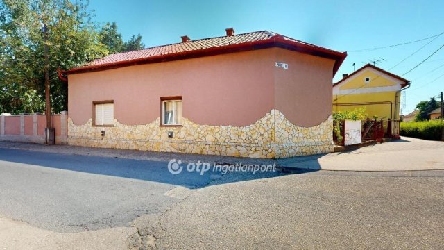 Eladó családi ház, Balkányban 21.5 M Ft, 2 szobás