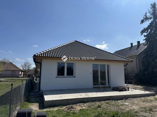 Eladó családi ház, Hernádon 85 M Ft, 5 szobás