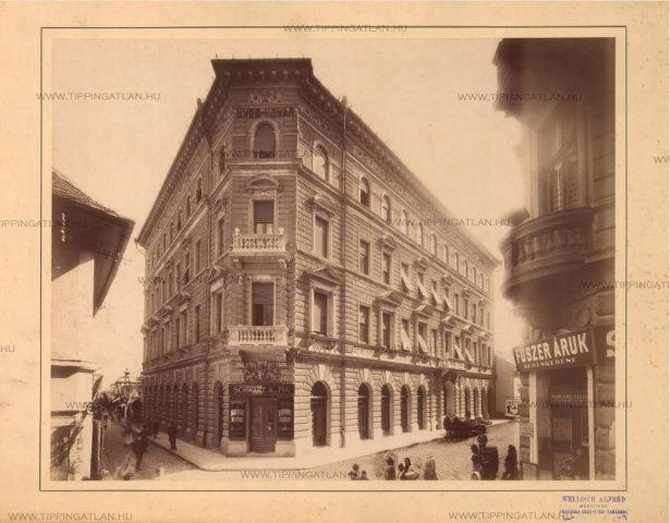 Eladó téglalakás, Budapesten, VI. kerületben, Paulay Ede utcában