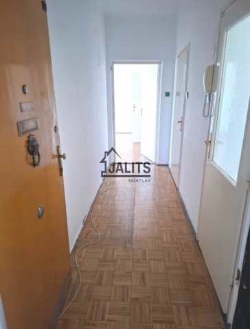Eladó téglalakás, Budapesten, XI. kerületben, Budaörsi úton
