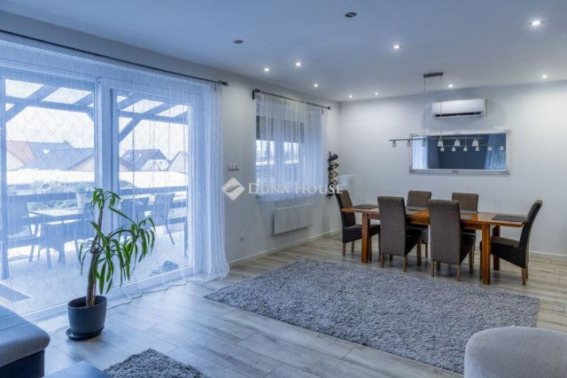 Eladó családi ház, Tatabányán, Petőfi Sándor utcában