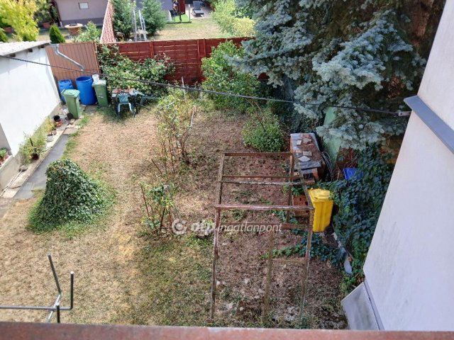 Eladó téglalakás, Gyöngyösön 35.5 M Ft, 2+1 szobás