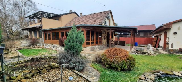 Eladó családi ház, Verőcén 99 M Ft, 3+2 szobás