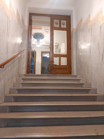 Eladó téglalakás, Budapesten, V. kerületben 129.9 M Ft, 3 szobás