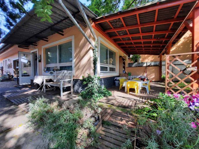 Eladó családi ház, Dunaharasztin 129.5 M Ft, 6+1 szobás