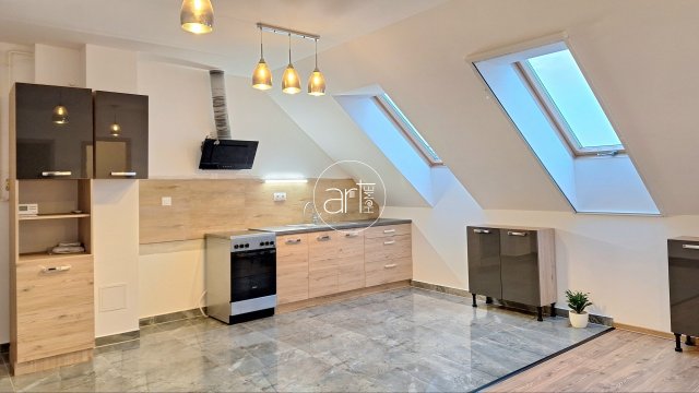 Kiadó téglalakás, albérlet, Szegeden 175 E Ft / hó, 2 szobás