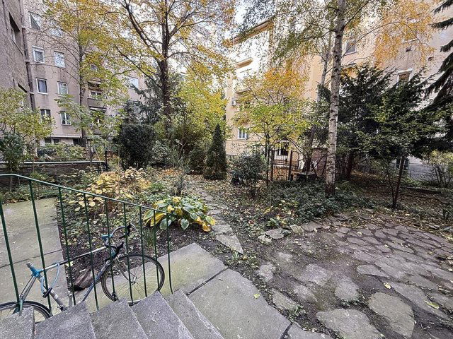 Eladó üzlethelyiség, Budapesten, III. kerületben 36.9 M Ft