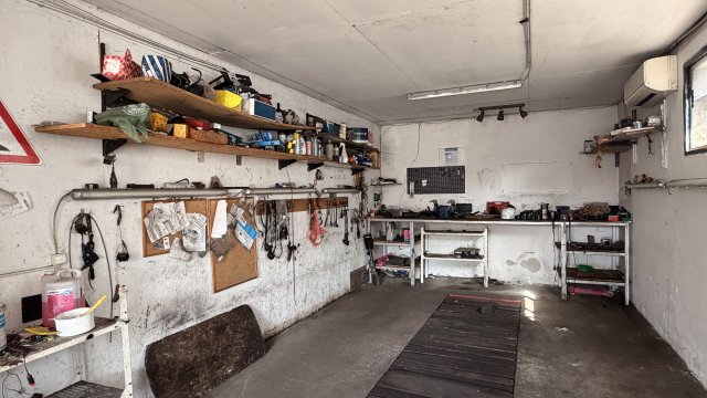 Eladó ipari ingatlan, Budapesten, XX. kerületben 35 M Ft, 2 szobás