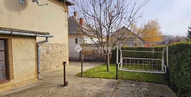 Eladó családi ház, Bogádon 64.99 M Ft, 4 szobás