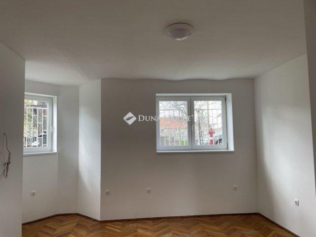 Eladó téglalakás, Budapesten, XVIII. kerületben 32 M Ft