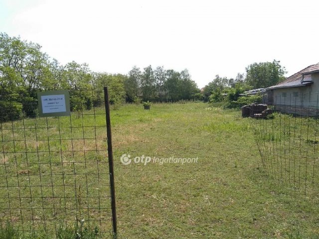 Eladó telek, Ráckeresztúron 90 M Ft / költözzbe.hu