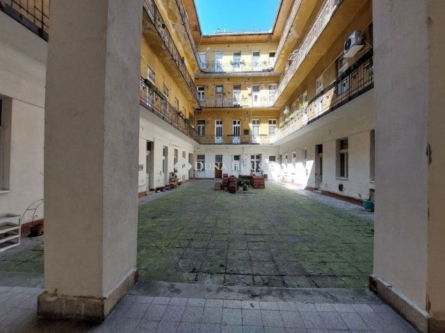 Eladó téglalakás, Budapesten, XI. kerületben 148.5 M Ft