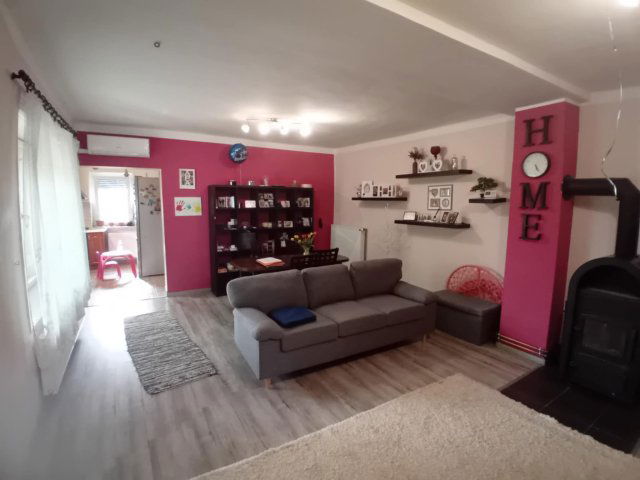 Eladó családi ház, Adácson 36.99 M Ft, 3 szobás