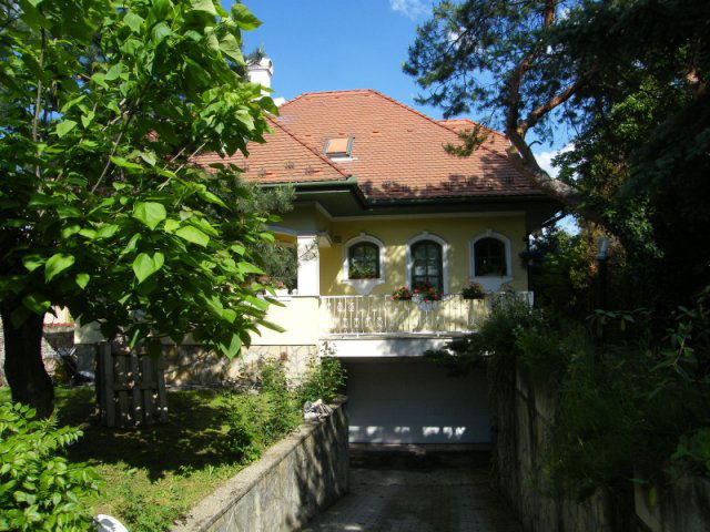 Eladó családi ház, Érden 296 M Ft, 6 szobás
