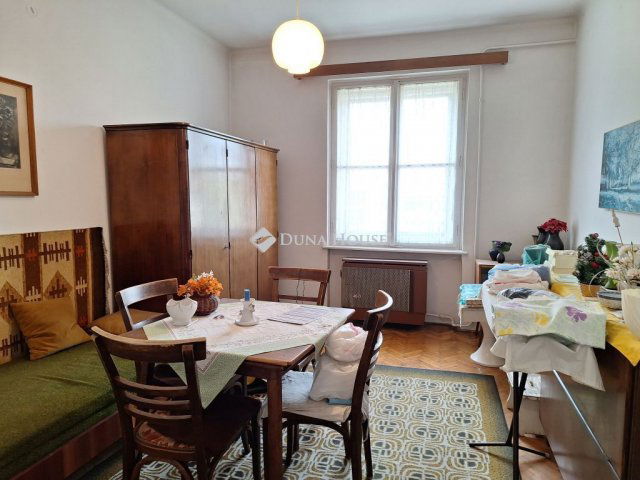 Eladó téglalakás, Kecskeméten 45 M Ft, 2 szobás
