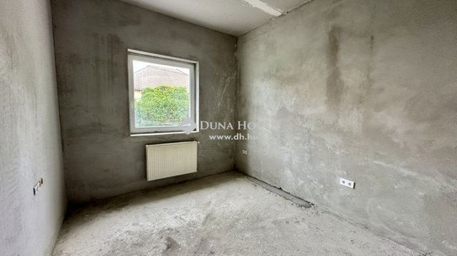 Eladó családi ház, Budapesten, XVIII. kerületben 99.9 M Ft