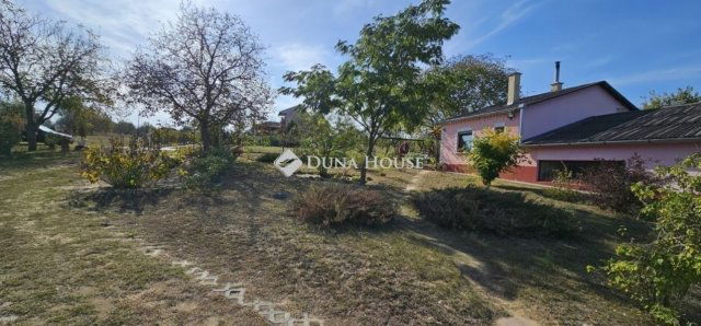 Eladó családi ház, Tápiószecsőn 118.5 M Ft, 2+2 szobás