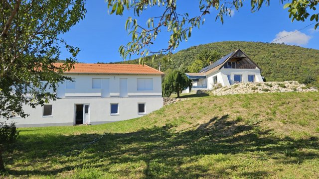 Eladó nyaraló, Balatonedericsen 200 M Ft, 4 szobás