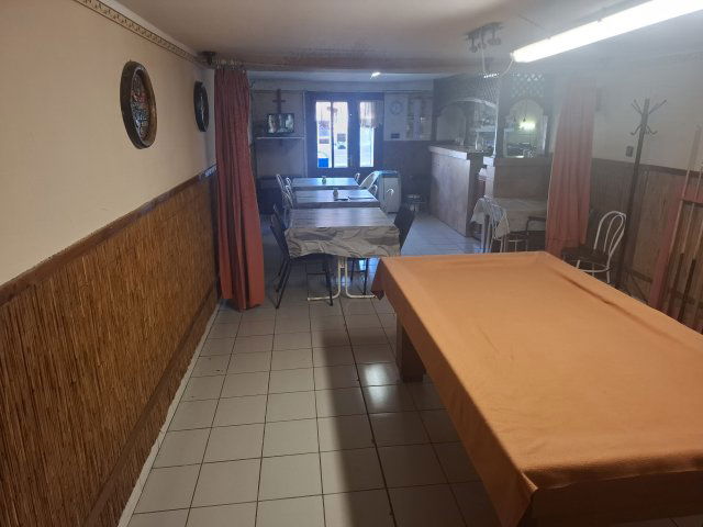 Eladó üzlethelyiség, Tótkomlóson 16.9 M Ft, 1 szobás