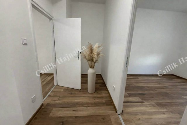 Eladó téglalakás, Szolnokon 34.9 M Ft, 2 szobás