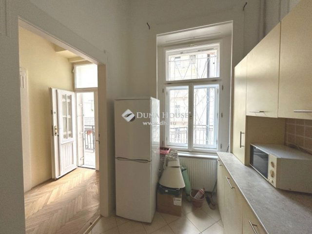 Eladó téglalakás, Budapesten, V. kerületben 129 M Ft, 3 szobás