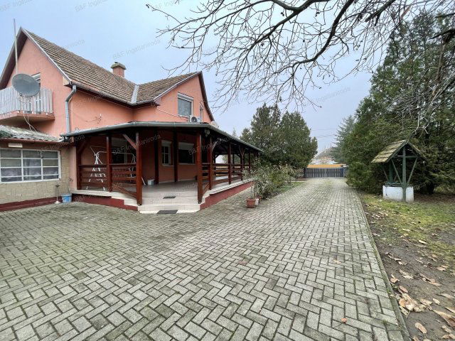 Eladó családi ház, Kabán 82.99 M Ft, 5 szobás