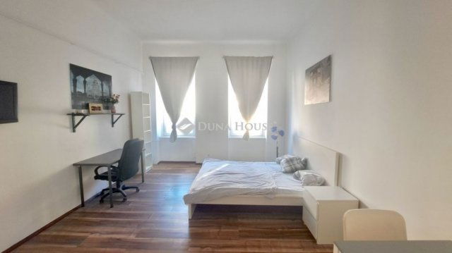 Eladó téglalakás, Budapesten, VII. kerületben 49.9 M Ft