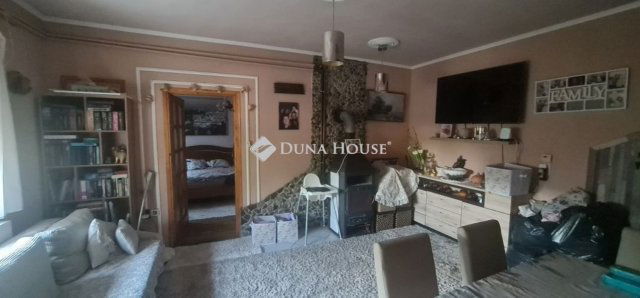 Eladó családi ház, Vecsésen 115.9 M Ft, 4 szobás