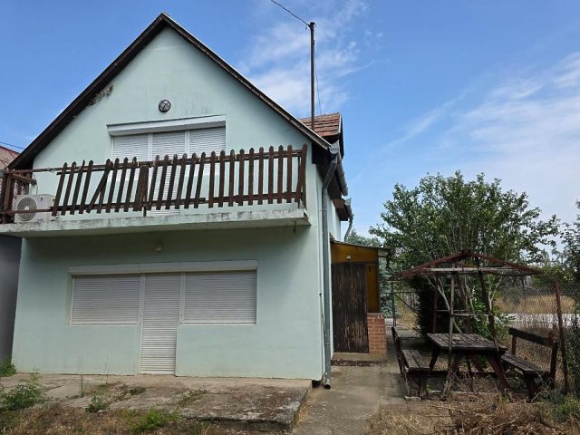 Eladó családi ház, Budapesten, XVII. kerületben 37 M Ft