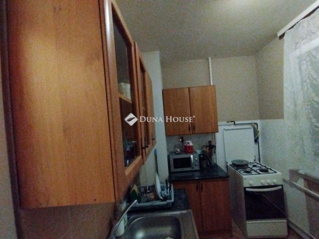 Eladó panellakás, Szegeden 45.5 M Ft, 2 szobás