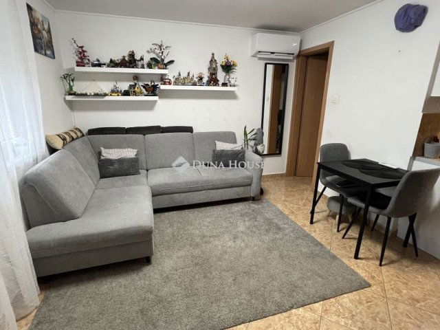 Eladó családi ház, Baracskán 36 M Ft, 3 szobás