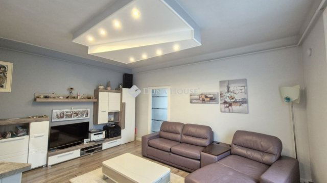 Eladó téglalakás, Dunakeszin 76 M Ft, 2 szobás