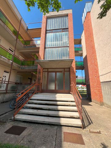 Eladó téglalakás, Bólyban 0.2 M Ft, 2+1 szobás
