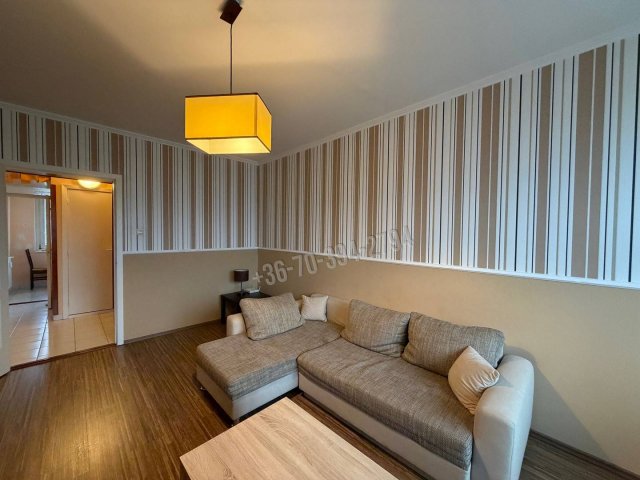 Eladó panellakás, Tatán 62.9 M Ft, 3 szobás