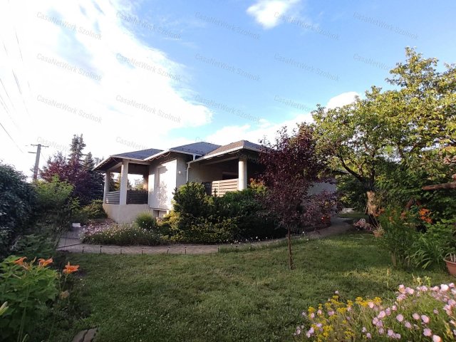 Eladó családi ház, Farmoson 79 M Ft, 4 szobás