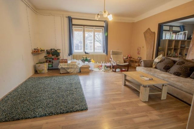 Eladó családi ház, Ecseren 89.9 M Ft, 3 szobás