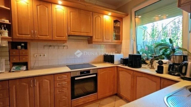 Eladó családi ház, Kecskeméten 139.9 M Ft, 4 szobás