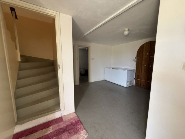 Eladó családi ház, Pécsett 115 M Ft, 3 szobás