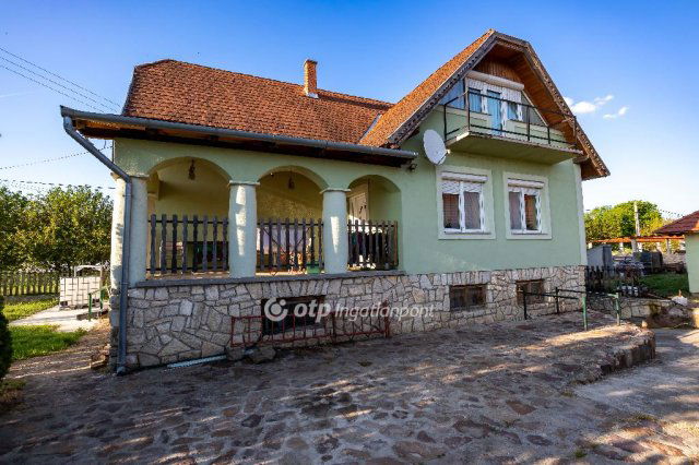 Eladó családi ház, Monostorapátin 83 M Ft, 5+1 szobás