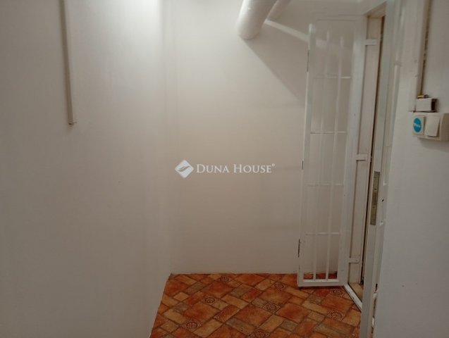 Kiadó ipari ingatlan, Budapesten, XIII. kerületben 120 E Ft / hó